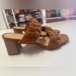 Oasis Society Heaven Casual Braided Heel Size: 9